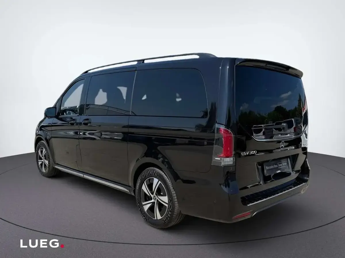 Gebraucht Mercedes EQV300 150 kW (204 PS) 2025 Schwarz Van / Kleinbus