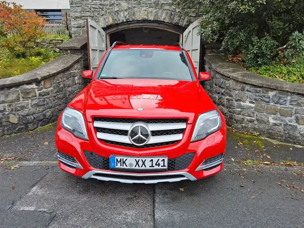 Gebraucht Mercedes GLK220 170 PS (125 kW) 2014 Rot SUV