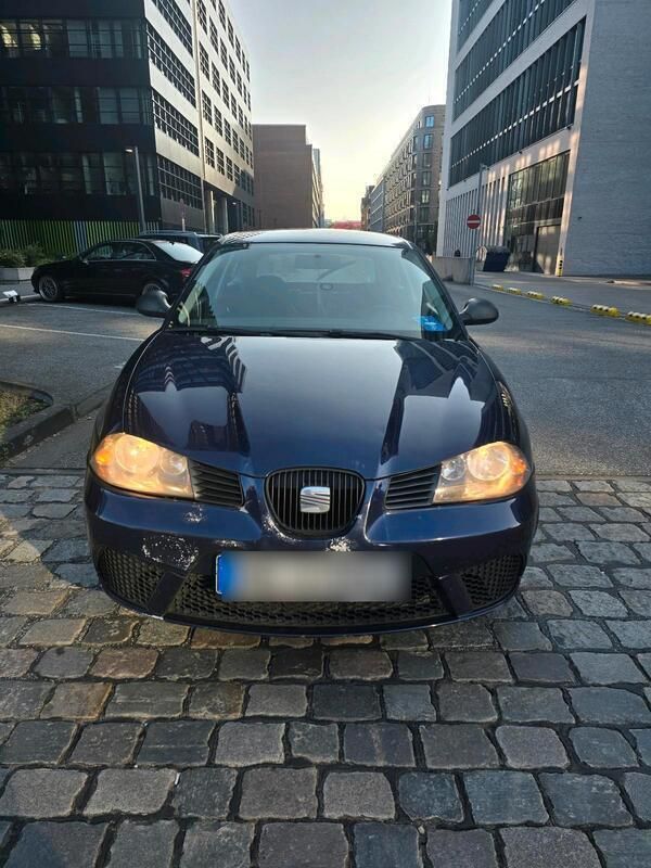 Blau Gebraucht 2007 Seat Ibiza Limousine | 600 € - Bild 1/4