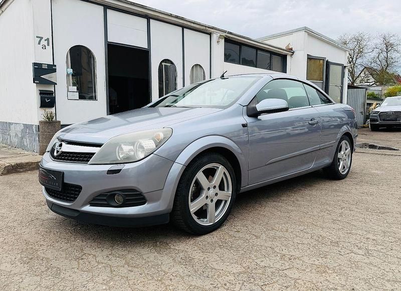 Gebraucht Opel Astra Cabriolet Edition 140 PS (102 kW) 2008 Silber Cabrio