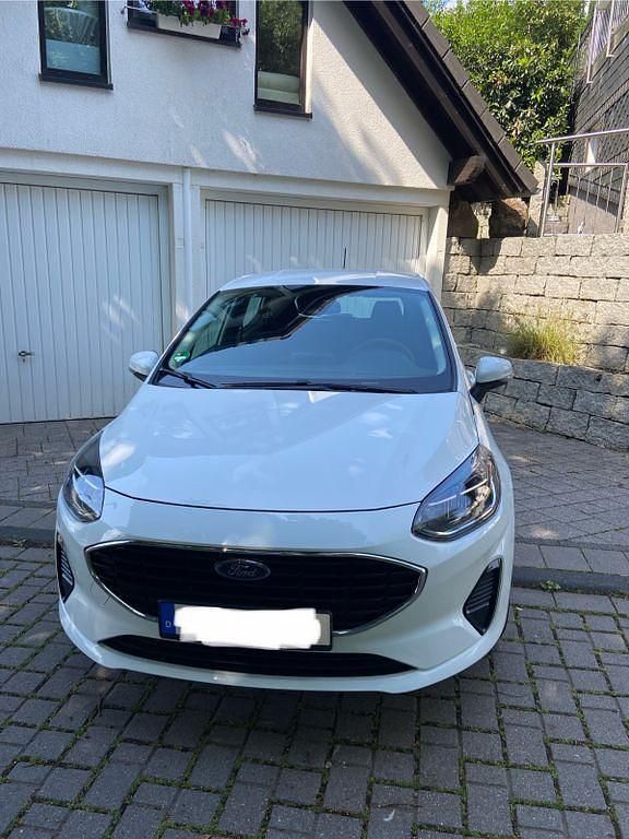 Weiß Gebraucht 2022 Ford Fiesta Cool & Connect Kleinwagen | 14.200 € (Guter Preis) - Bild 1/4