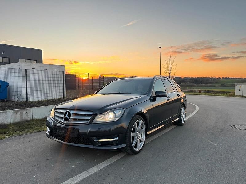 Grau Gebraucht 2012 Mercedes C220 Kombi | 5.999 € (Guter Preis) - Bild 1/4