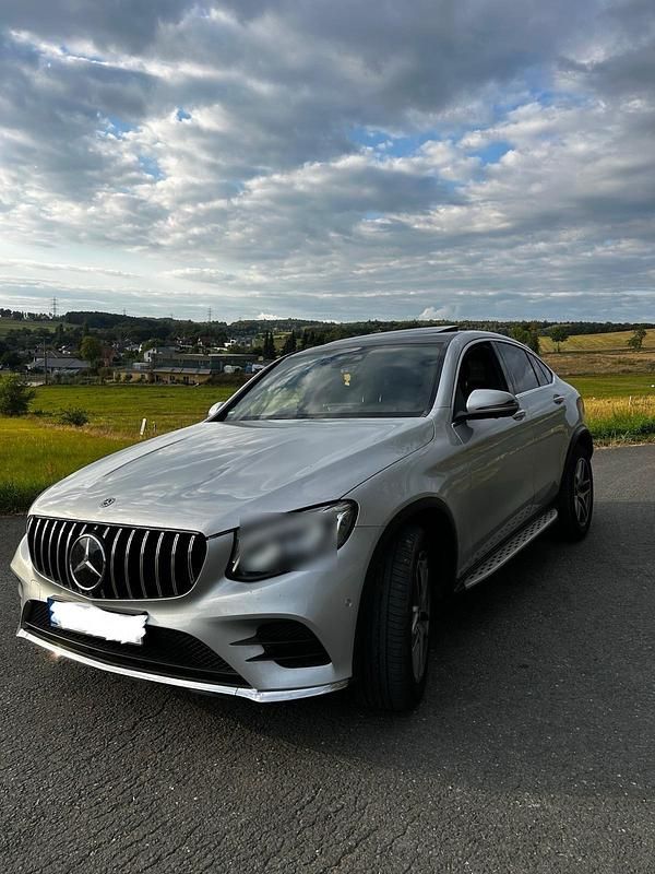 Silber Gebraucht 2016 Mercedes GLC350 AMG SUV | 25.555 € - Bild 1/4