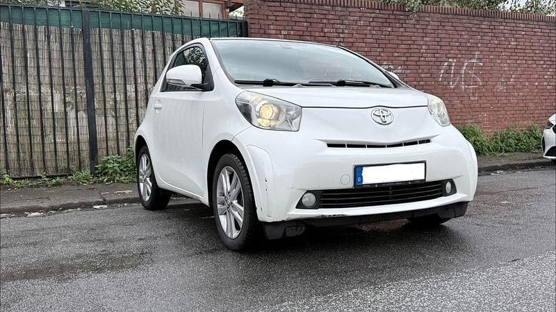 Gebraucht Toyota iQ 68 PS (50 kW) 2009 Weiß Kleinwagen
