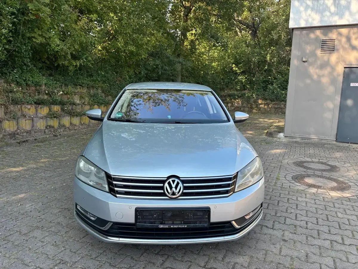 Gebraucht VW Passat 211 PS (155 kW) 2011 Grau Limousine