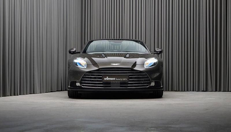 Neu Aston Martin Vanquish 835 PS (614 kW) 2026 Grau Cabrio