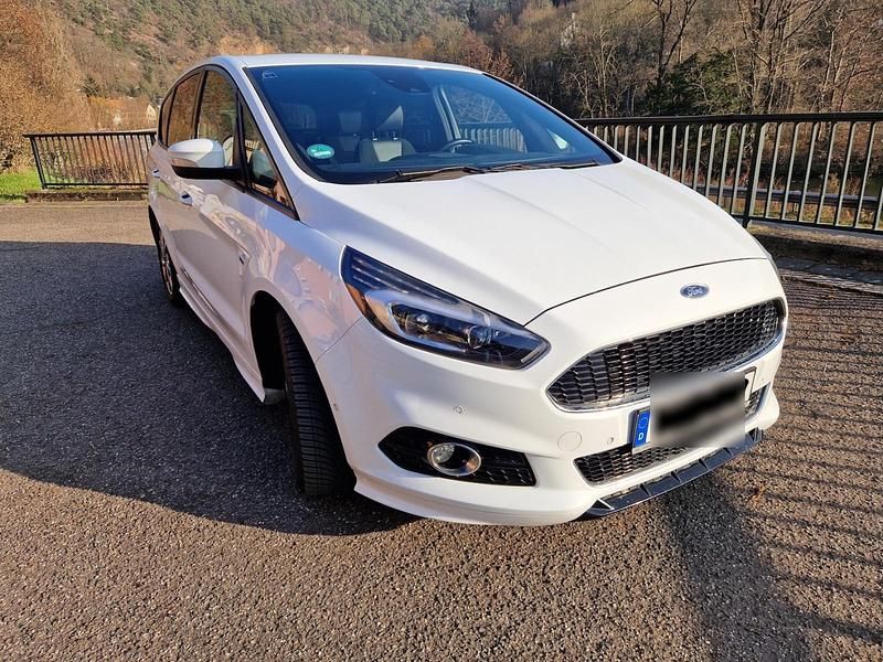 Gebraucht Ford S-MAX ST-Line 241 PS (177 kW) 2019 Weiß Van / Kleinbus