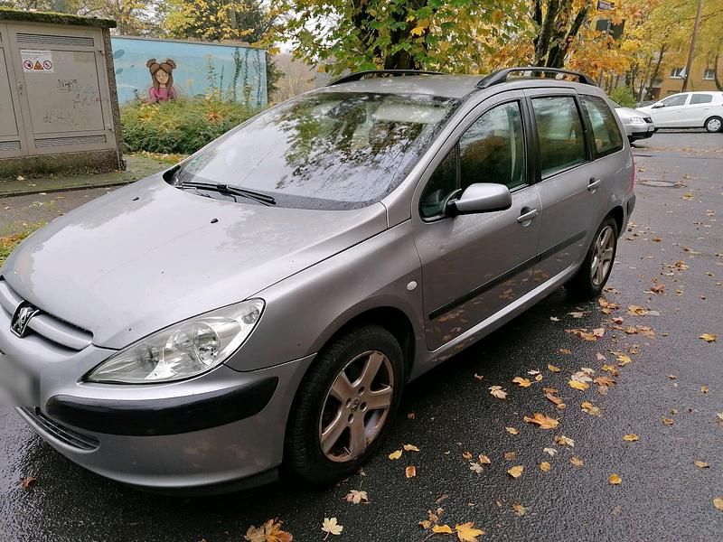 Silber Gebraucht 2003 Peugeot 307 Kombi | 1.300 € - Bild 1/4