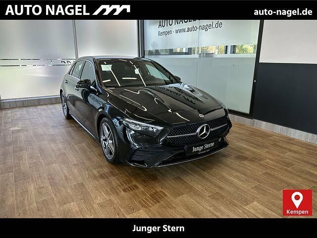 Unilack nachtschwarz Gebraucht 2024 Mercedes A200 AMG Limousine | 33.449 € (Fairer Preis) - Bild 1/2
