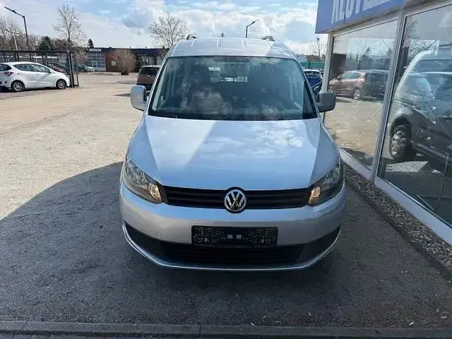 Gebraucht VW Caddy 102 PS (75 kW) 2012 Reflexsilber Van / Kleinbus