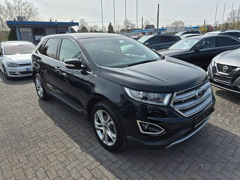 Second-hand Ford Edge Titanium 209 CP (153 kW) 2016 Negru SUV