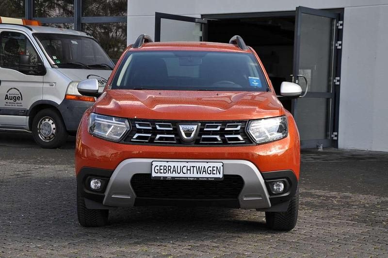 Gebraucht Dacia Duster Prestige 131 PS (96 kW) 2022 Arizonaorange metallic SUV