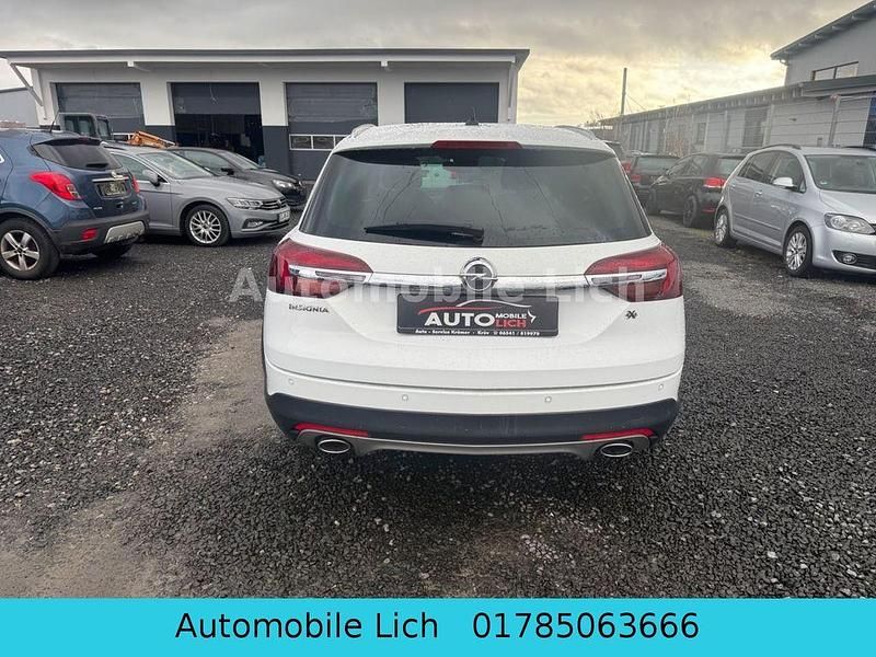 Gebraucht Opel Insignia Country Tourer Basis 194 PS (142 kW) 2014 Weiß Kombi