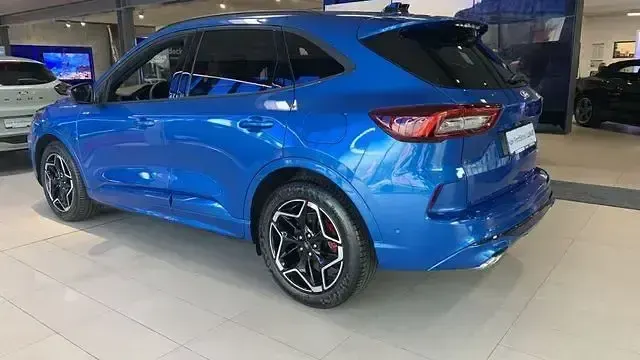 Gebraucht Ford Kuga ST-Line X 183 PS (134 kW) 2024 Desert island blue metallic SUV