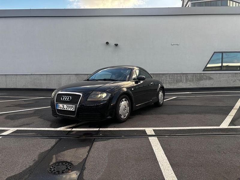 Grau Gebraucht 1999 Audi TT Sport Coupé | 3.499 € (Guter Preis) - Bild 1/4