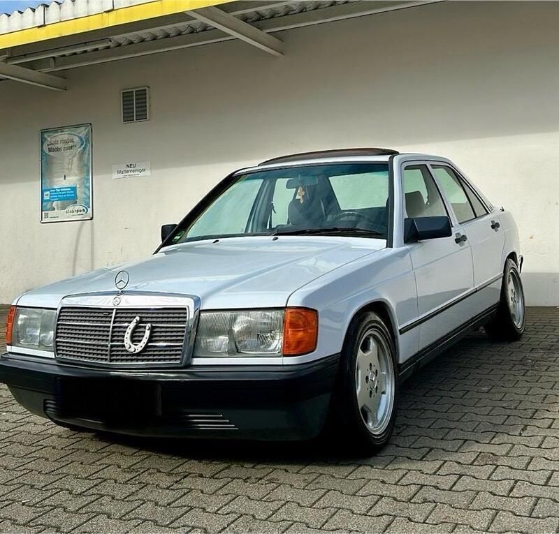 Weiß Gebraucht 1987 Mercedes 190 Limousine | 8.499 € - Bild 1/2