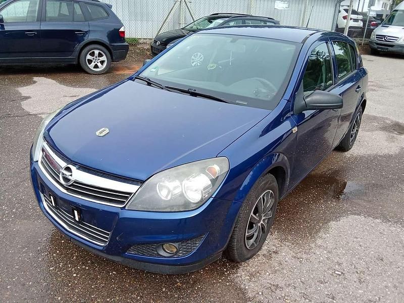 Blau Gebraucht 2009 Opel Astra Selection Limousine | 1.500 € (Guter Preis) - Bild 1/4