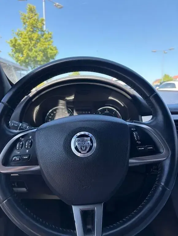 Gebraucht Jaguar XF 200 PS (147 kW) 2013 Grau Limousine