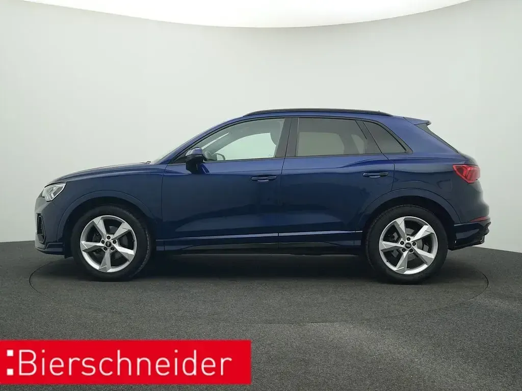 Gebraucht Audi Q3 Business 150 PS (110 kW) 2022 Blau SUV