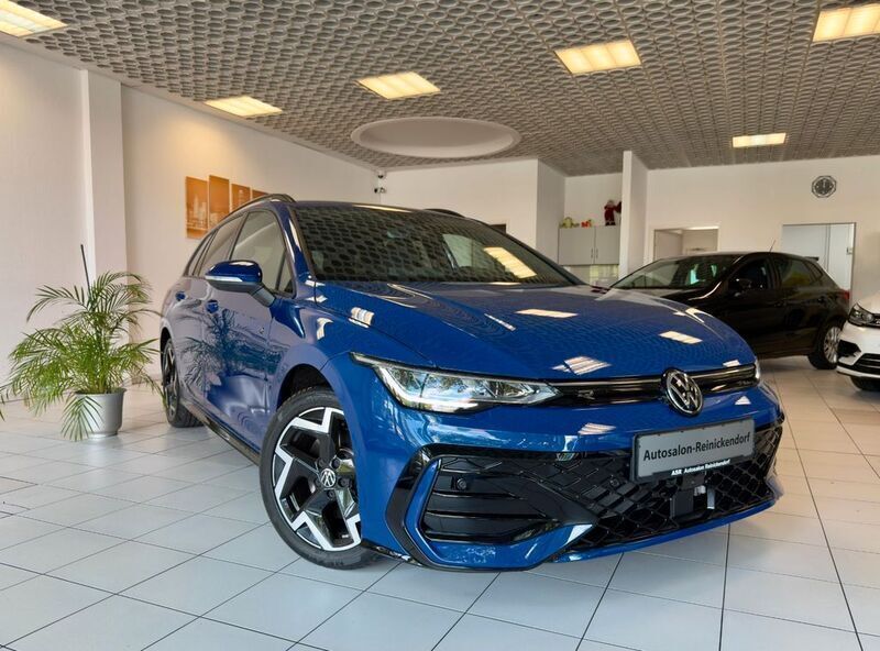 Blau Gebraucht 2024 VW Golf VIII R-line Kombi | 32.980 € (Fairer Preis) - Bild 1/4