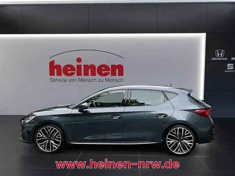 Gebraucht Cupra Leon VZ 300 PS (220 kW) 2022 Grau Limousine