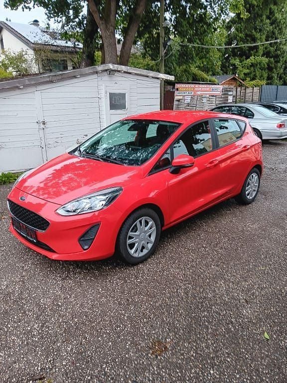 Rot Gebraucht 2019 Ford Fiesta Trend Kleinwagen | 9.700 € (Guter Preis) - Bild 1/4