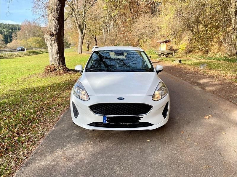 Weiß Gebraucht 2019 Ford Fiesta Trend Kleinwagen | 5.850 € (Superpreis) - Bild 1/4