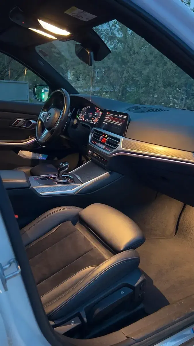 Gebraucht BMW 320 190 PS (139 kW) 2019 Weiß Limousine