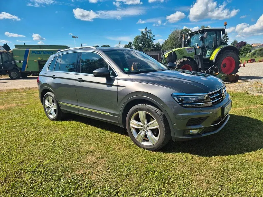 Gebraucht VW Tiguan Highline 150 PS (110 kW) 2020 Grau SUV