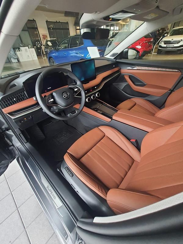 Gebraucht Skoda Superb Selection 150 PS (110 kW) 2023 Kombi