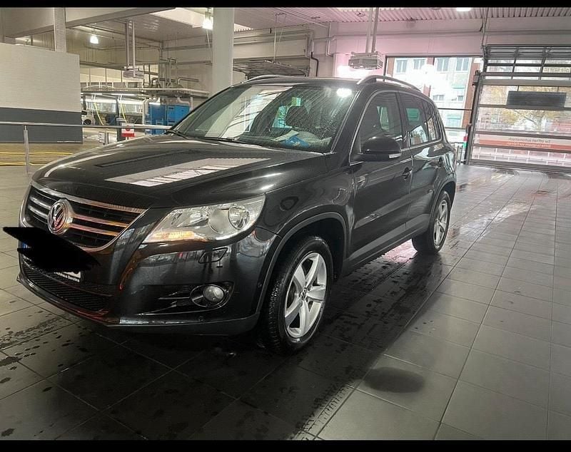 Gebraucht VW Tiguan 140 PS (102 kW) 2011 Schwarz SUV