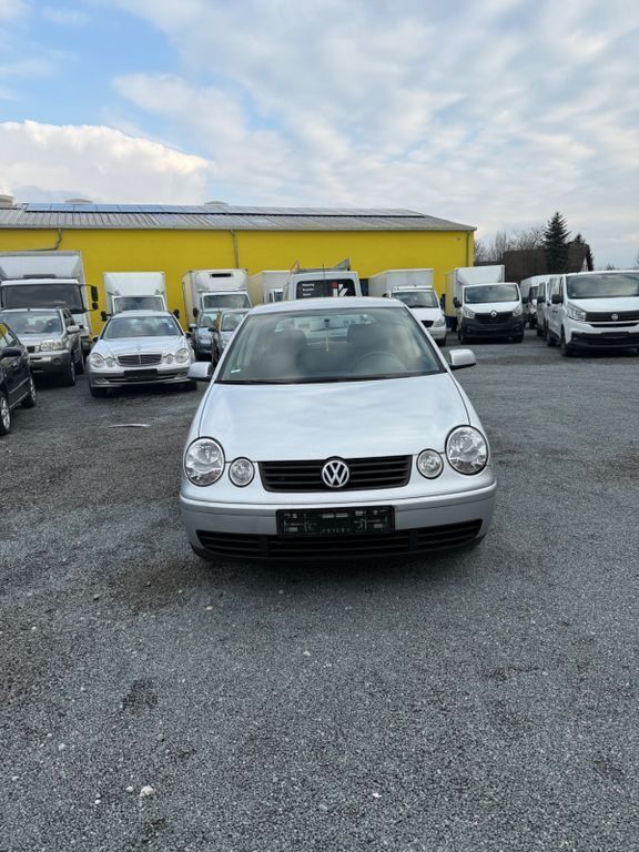 Silber Gebraucht 2002 VW Polo Highline Limousine | 1.450 € (Guter Preis) - Bild 1/4