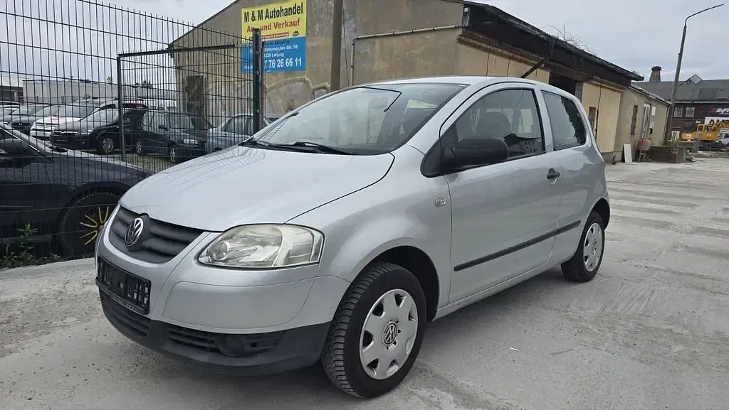 Gebraucht VW Fox Basis 54 PS (39 kW) 2006 Silber Kleinwagen