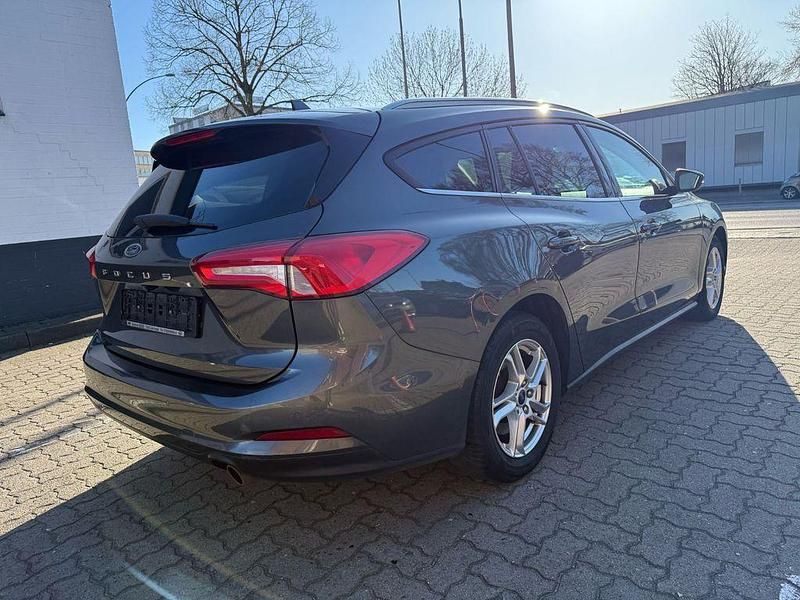 Gebraucht Ford Focus 125 PS (91 kW) 2021 Grau Limousine