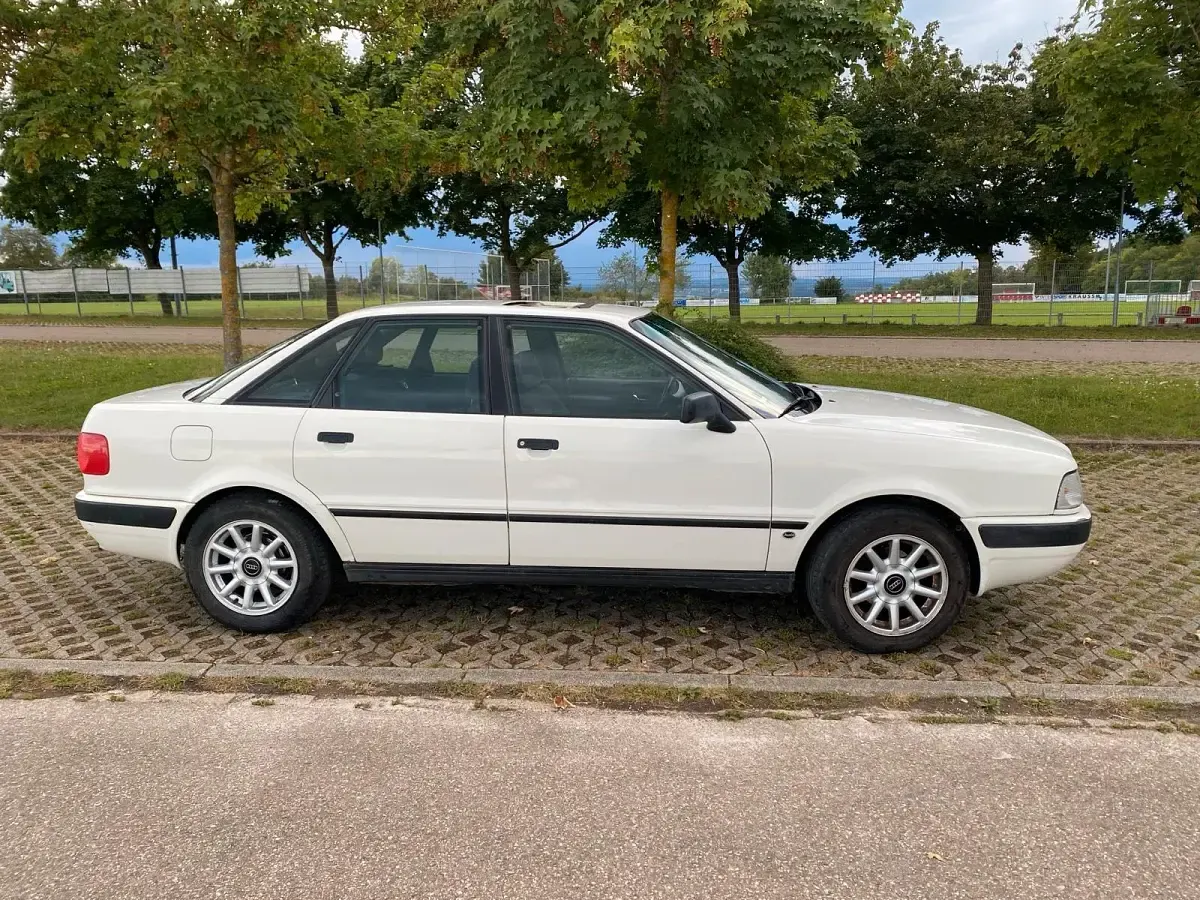 Gebraucht Audi 80 Basis 90 PS (66 kW) 1992 Weiß Limousine
