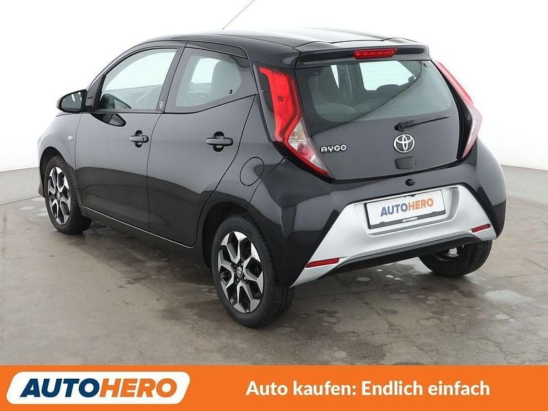 Gebraucht Toyota Aygo X-play 72 PS (52 kW) 2020 Schwarz Kleinwagen