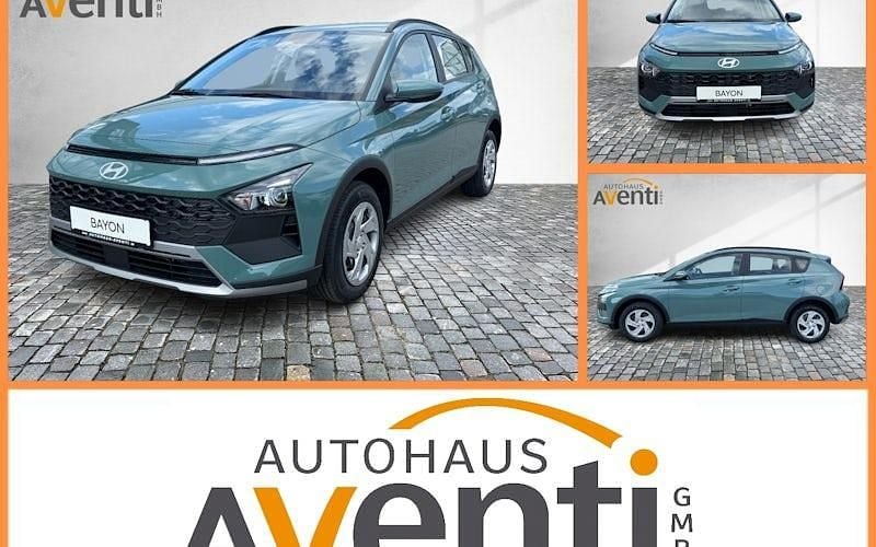 Grün Neu 2025 Hyundai Bayon Select SUV | 20.949 € (Guter Preis) - Bild 1/4