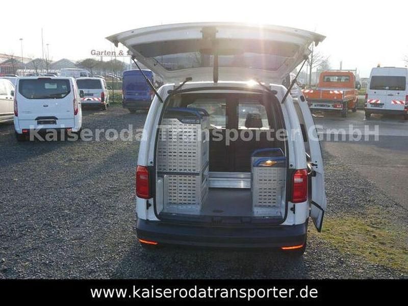 Weiss Gebraucht 2018 VW Caddy Van / Kleinbus | 22.900 € (Teuer) - Bild 1/3