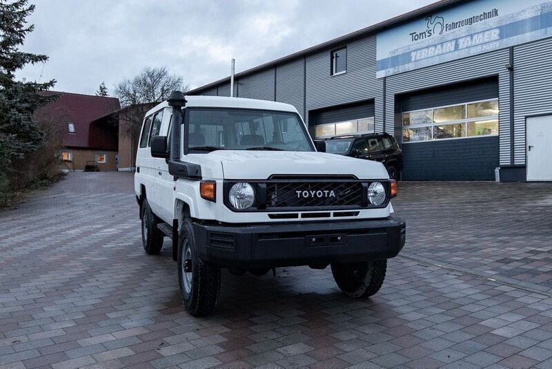 Gebraucht Toyota Land Cruiser 272 PS (200 kW) 2022 SUV