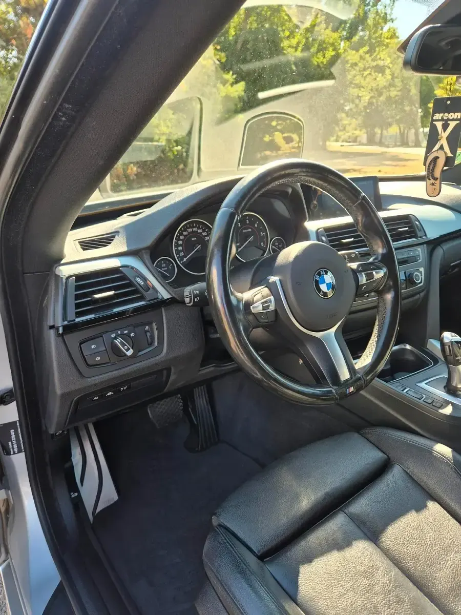 Gebraucht BMW 330 M Sport 258 PS (189 kW) 2017 Silber Limousine