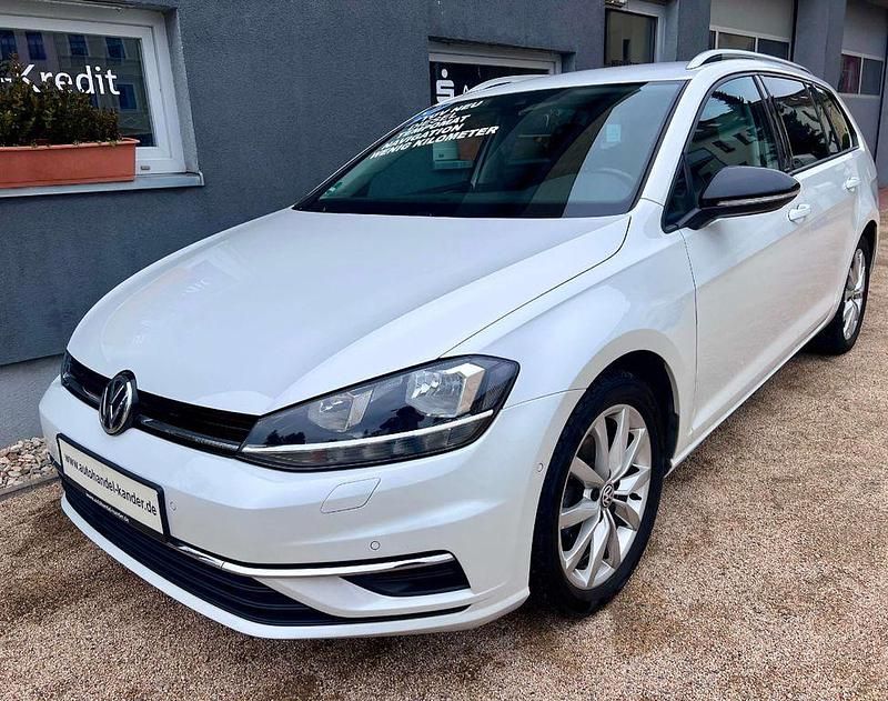 Weiß Gebraucht 2019 VW Golf VII IQ Drive Kombi | 15.999 € (Fairer Preis) - Bild 1/4