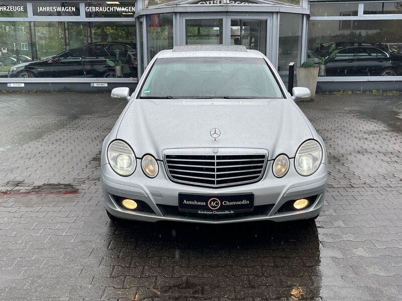 Iridiumsilber metalliclack Gebraucht 2006 Mercedes E200 Limousine | 7.999 € (Teuer) - Bild 1/4