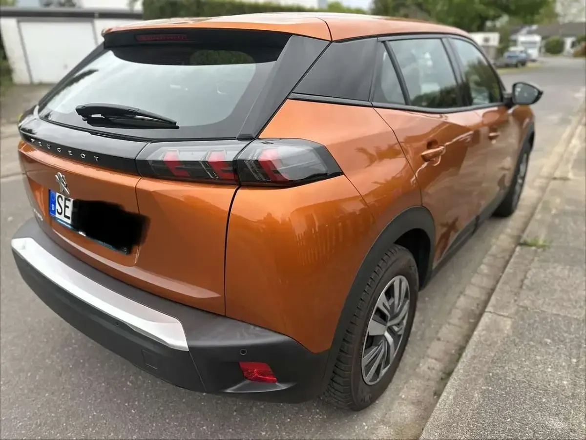 Second-hand Peugeot e-2008 100 kW (136 CP) 2022 SUV