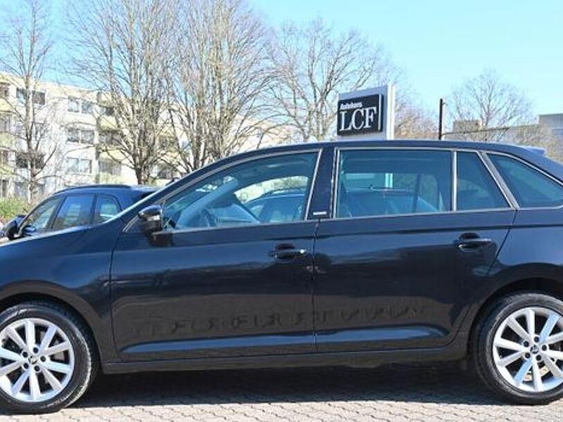 Gebraucht Skoda Rapid Joy 110 PS (80 kW) 2016 Schwarz Kleinwagen
