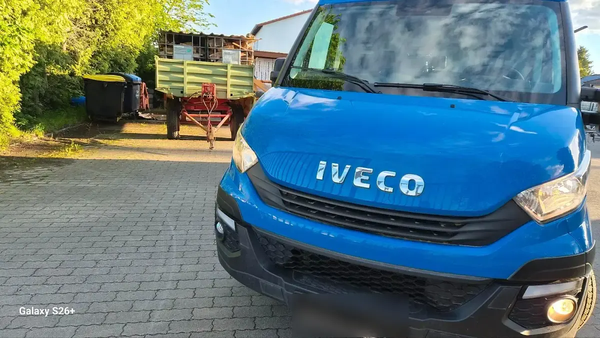Occasion Iveco Daily 140 ch (102 kW) 2018 Bleue Monospace