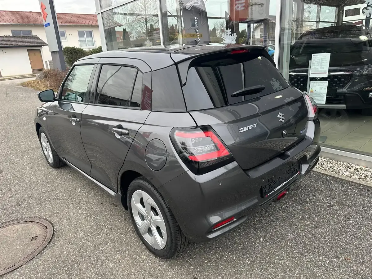 Neu Suzuki Swift Comfort 83 PS (61 kW) 2026 Mineralgrau metallic Kleinwagen