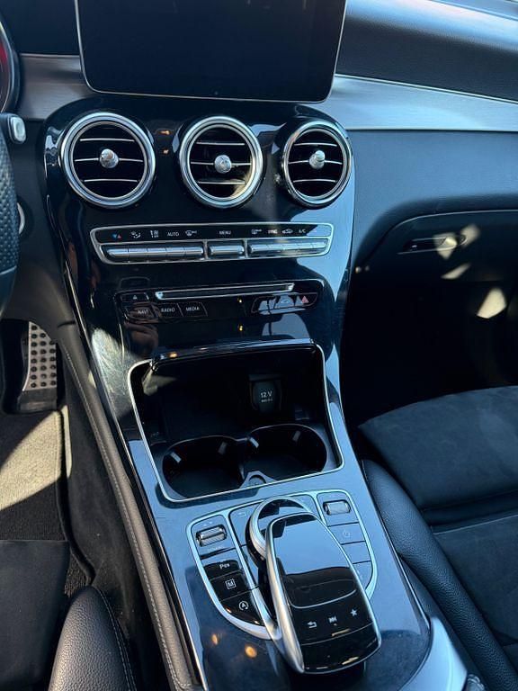 Gebraucht Mercedes GLC250 211 PS (155 kW) 2019 Weiß SUV
