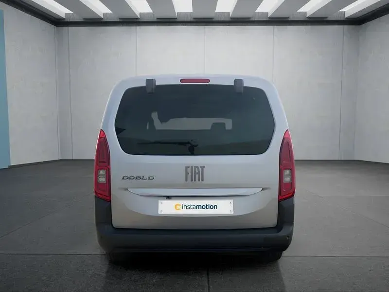 Neu Fiat Doblò 131 PS (96 kW) 2026 Grau Van / Kleinbus