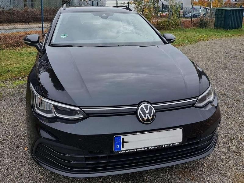 Deep black perleffekt Gebraucht 2021 VW Golf VIII Life Kombi | 18.900 € (Guter Preis) - Bild 1/4