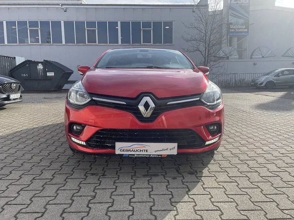 Gebraucht Renault Clio LIMITED 76 PS (55 kW) 2019 Rot Limousine